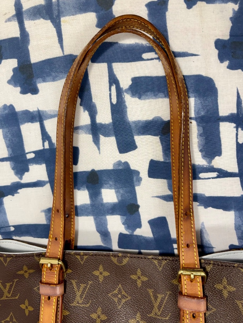 Vintage 90’s Louis Vuitton Bucket Bag Monogram Canvas—NEW INTERIOR - Picture 3 of 14